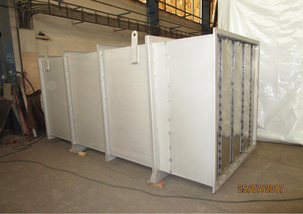 Stainless steel silencer with baffles